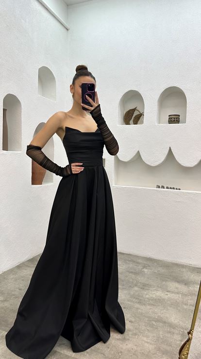 Detalle de manga palabra de honor negro lbise