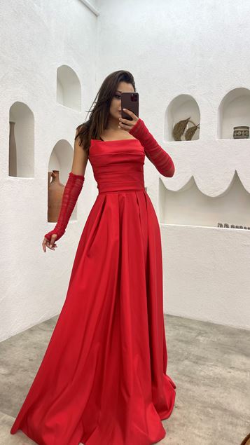 Red Wire Sleeve Draped Design Dress