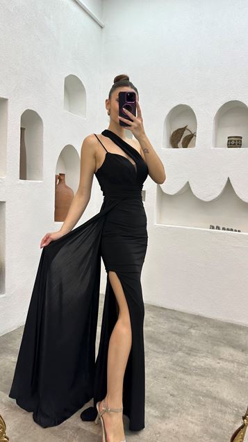 Black Single Sleeve Strap Satin Evening Dress