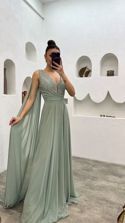 Mint Yeşili  İşlemeli Tül Abiye Elbise