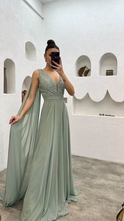 Mint Yeşili  İşlemeli Tül Abiye Elbise
