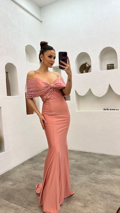 Powder Bow Detailed Stone Embroidered Evening Dress