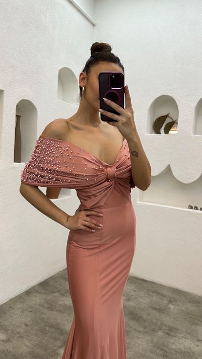 Powder Bow Detailed Stone Embroidered Evening Dress