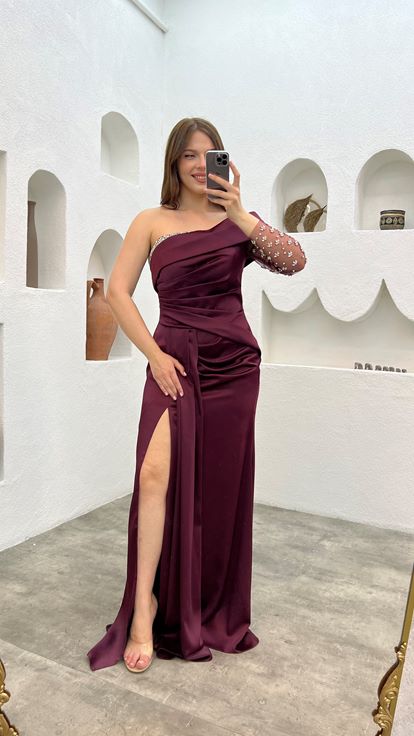 فستان سهرة من الساتان المطرز بلون البرقوق، بمقاسات كبيرة، بكم واحد