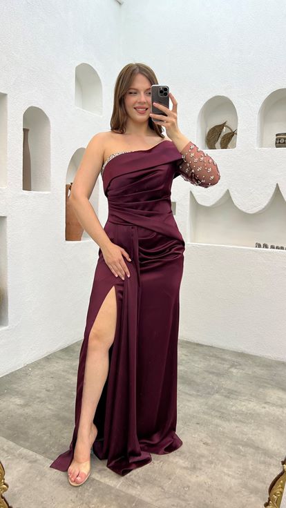 فستان سهرة من الساتان المطرز بلون البرقوق، بمقاسات كبيرة، بكم واحد