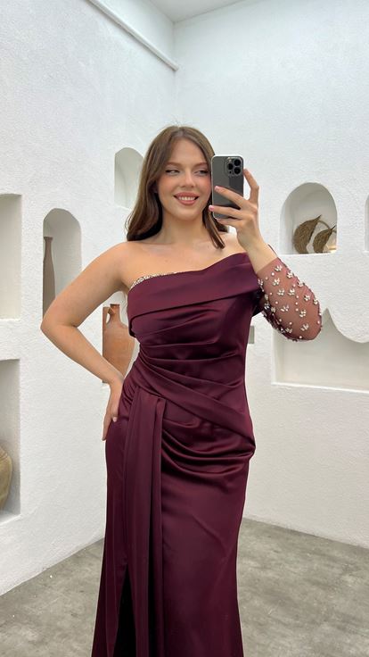 فستان سهرة من الساتان المطرز بلون البرقوق، بمقاسات كبيرة، بكم واحد