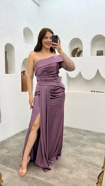 Lilac Single Sleeve Embroidered Satin Plus Size Evening Dress
