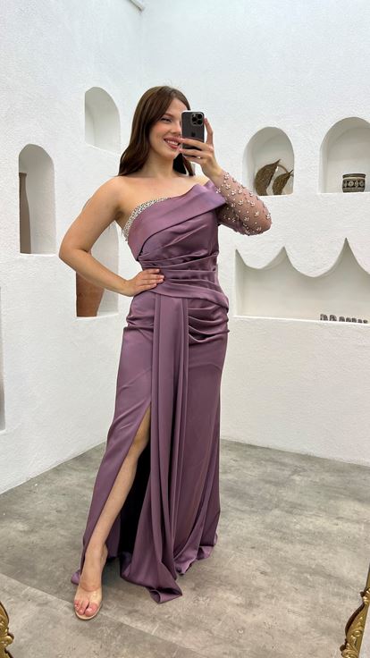 فستان سهرة من الساتان المطرز بلون أرجواني فاتح، بمقاسات كبيرة، بكم واحد