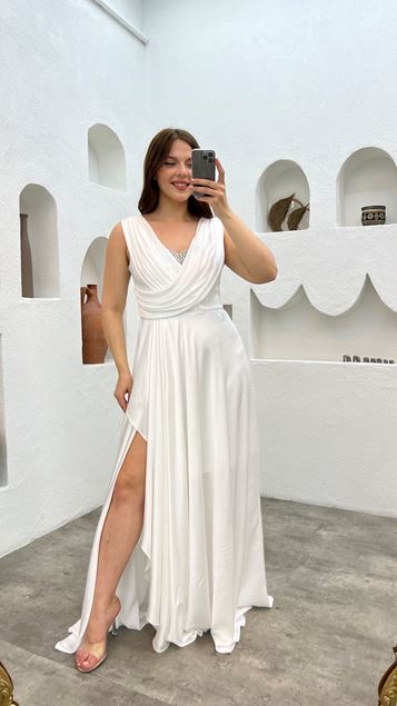 White Chest Embroidered Flounce Satin Plus Size Evening Dress