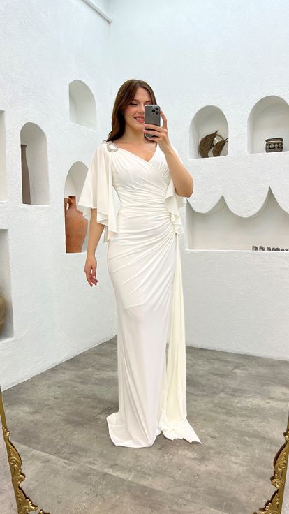 White Plus Size Evening Dress With Embroidered Shoulder And Waist Ruffles