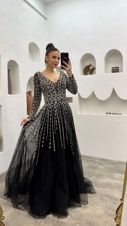 Siyah Taşlı İşlemeli Tül Abiye Elbise