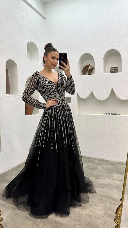 Siyah Taşlı İşlemeli Tül Abiye Elbise