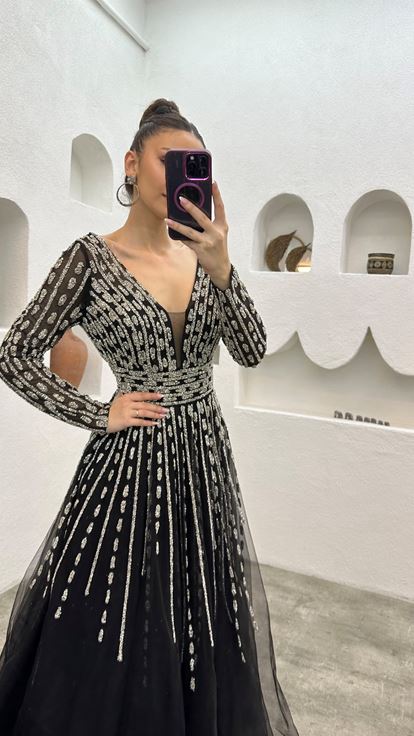 Siyah Taşlı İşlemeli Tül Abiye Elbise