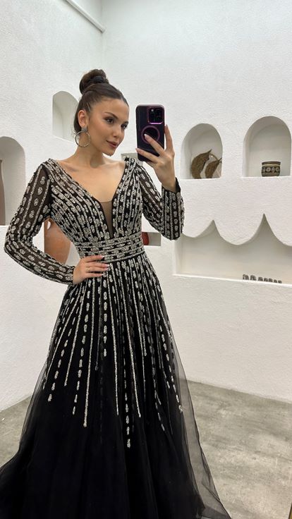 Siyah Taşlı İşlemeli Tül Abiye Elbise