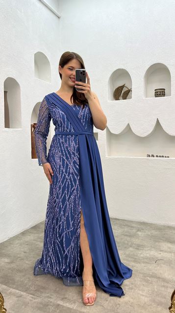 Vestido de noche azul marino bordado de una sola manga y talla grande