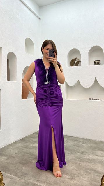 Mor Göğsü Taş işleme Tüylü Pliseli Büyük Beden Abiye Elbise