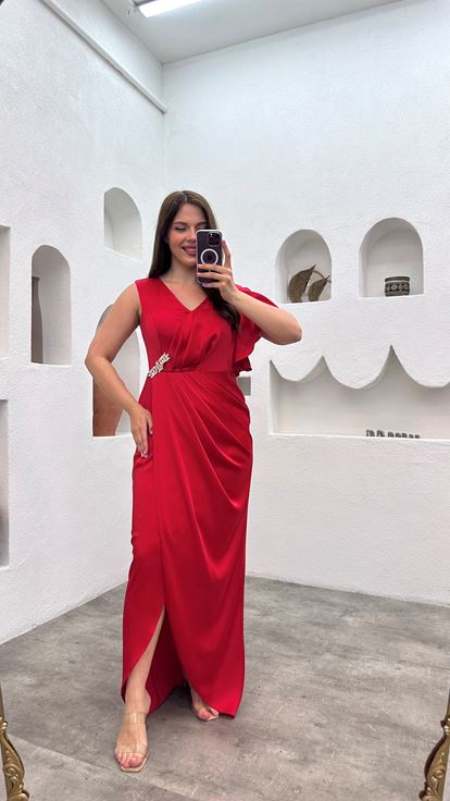 Kırmızı Tek Kolu Volanlı İşlemeli Büyük Beden Abiye Elbise