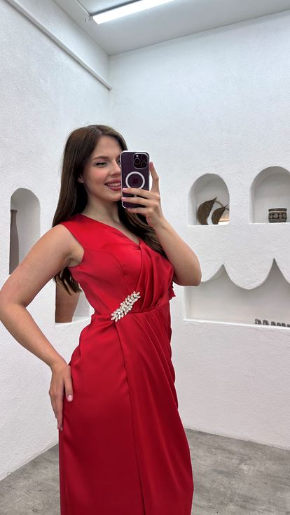 Kırmızı Tek Kolu Volanlı İşlemeli Büyük Beden Abiye Elbise