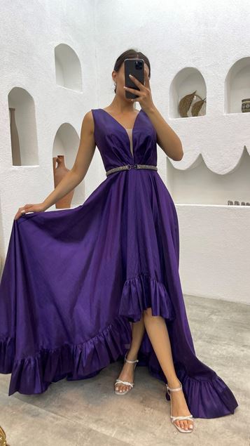 Vestido de noche con volantes con cinturón ciruela