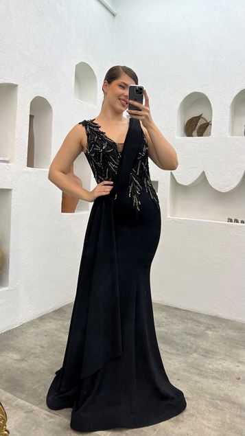 Black Embroidered Detail Draped Design Plus Size Evening Dress