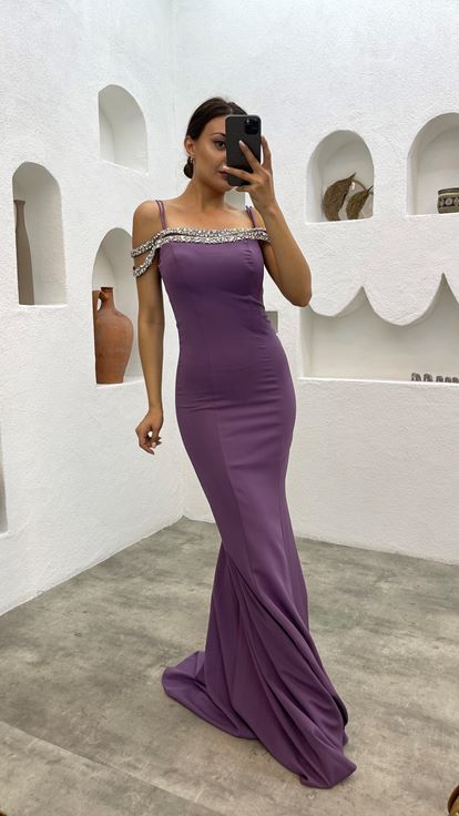 Vestido de noche bordado de piedra en el pecho con correa lila