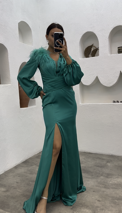 Green Off the Shoulder Tulle Slit Design Evening Dress
