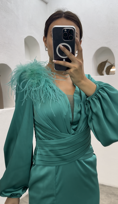 Green Off the Shoulder Tulle Slit Design Evening Dress