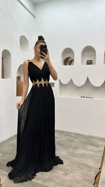 Black Pleated Chain Detail Design Evening Dress