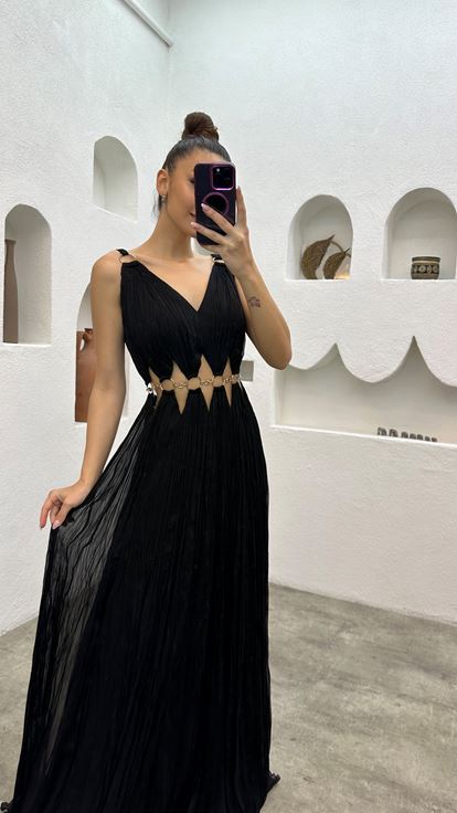 Black Pleated Chain Detail Design Evening Dress