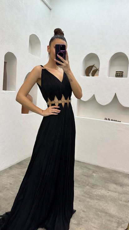 Black Pleated Chain Detail Design Evening Dress