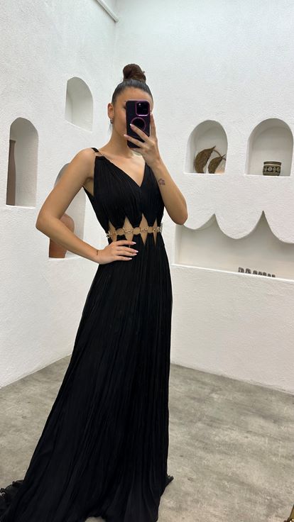 Black Pleated Chain Detail Design Evening Dress