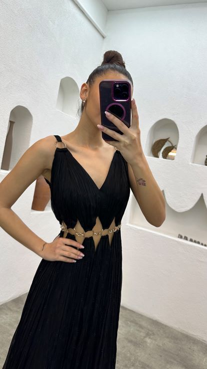 Black Pleated Chain Detail Design Evening Dress