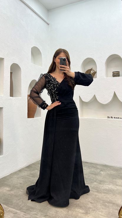 Black Single Sleeve Tulle Slit Design Plus Size Evening Dress