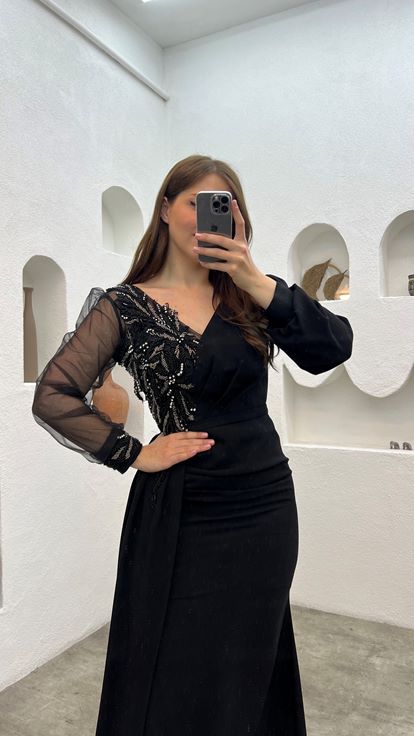 Black Single Sleeve Tulle Slit Design Plus Size Evening Dress