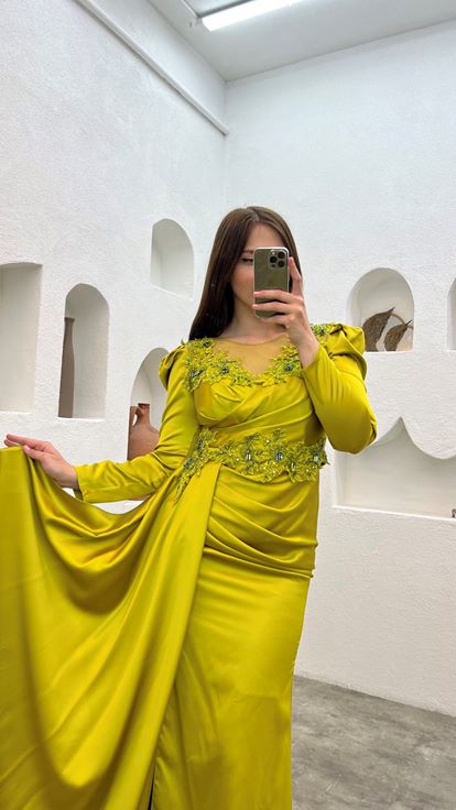 Petto giallo ricamato raso plus size abito da sera