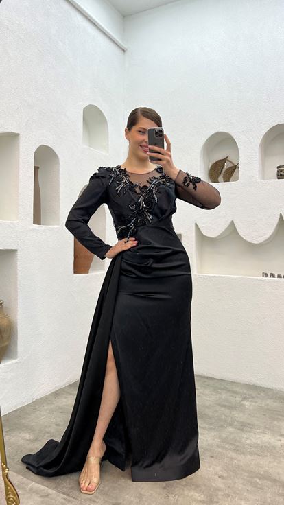 Black Tulle Detailed Embroidered Design Evening Dress