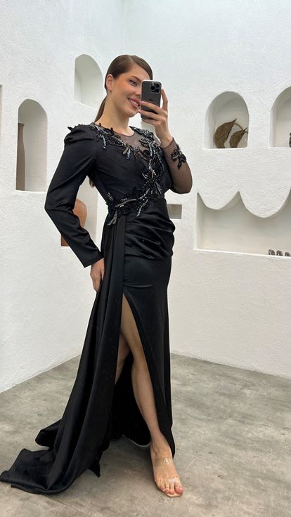 Black Tulle Detailed Embroidered Design Evening Dress