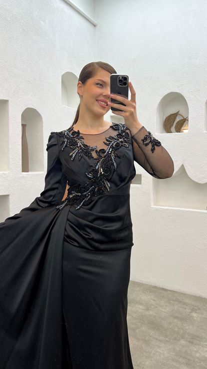 Black Tulle Detailed Embroidered Design Evening Dress