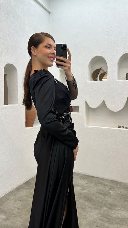 Black Tulle Detailed Embroidered Design Evening Dress