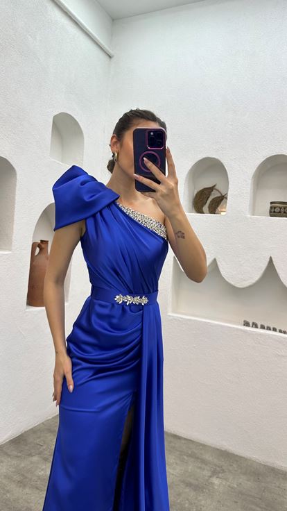 Saks One Shoulder Stone Embroidered Design Evening Dress