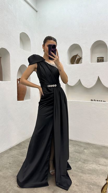 Black One Shoulder Stone Embroidered Design Evening Dress