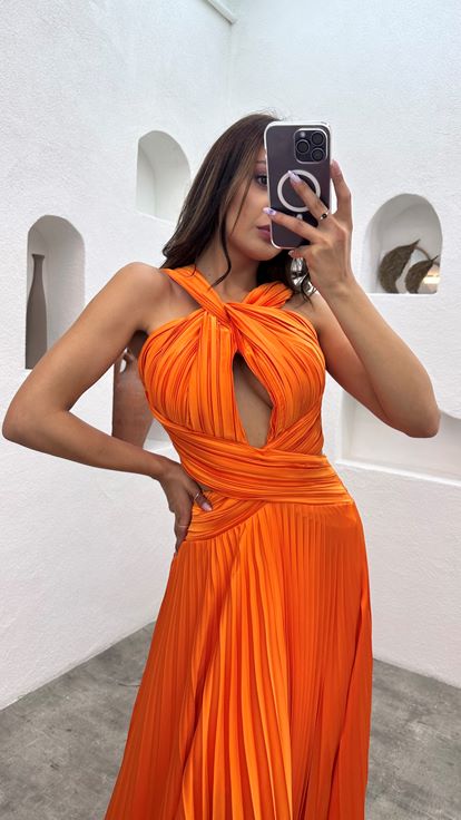 Turuncu Piliseli Çapraz Detay Saten Abiye Elbise