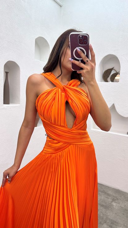 Turuncu Piliseli Çapraz Detay Saten Abiye Elbise