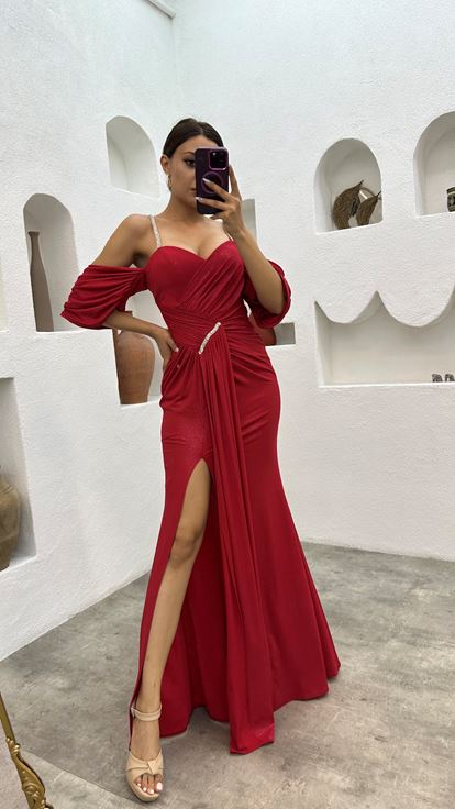 Vestido de noche con detalle de cintura con manga globo con correa de cuerda roja