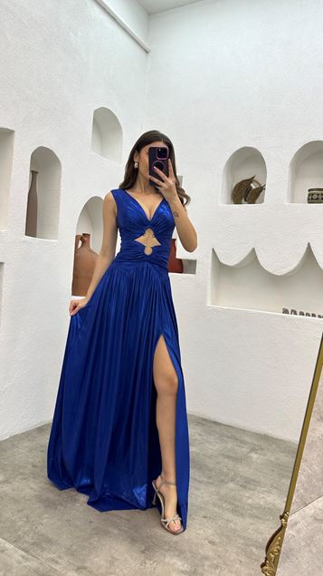 Saks Abendkleid mit Falten in der Taille