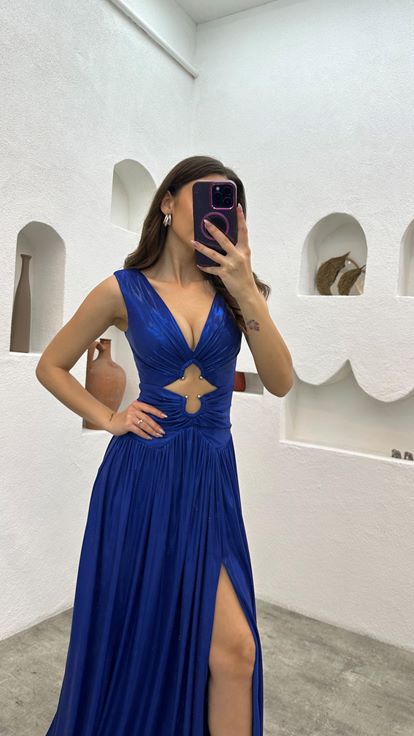 Saks Abendkleid mit Falten in der Taille