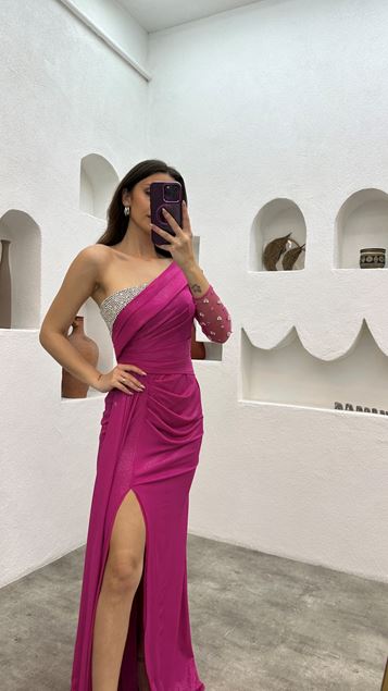 Fucsia manica singola tulle petto ricamato abito da sera