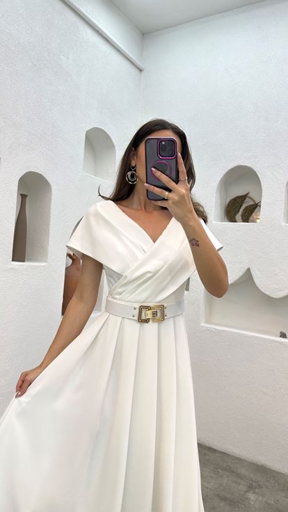 Beyaz Kruvaze Yaka Piliseli Kemerli Abiye Elbise