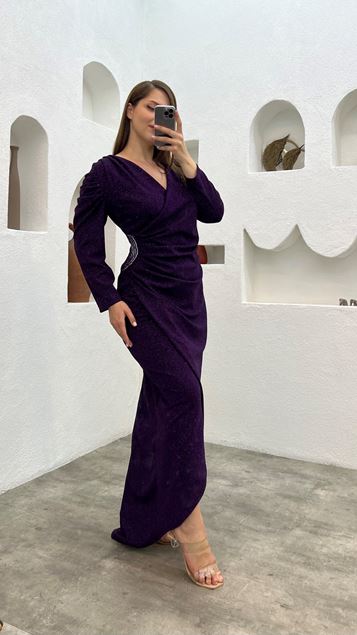 Pflaumenfarbenes Abendkleid mit Kordelzug in Übergröße