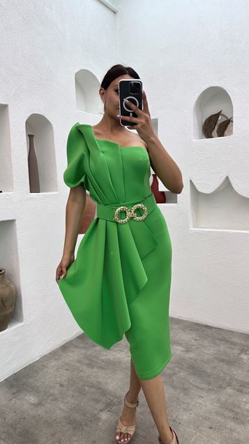 Grünes drapiertes Midikleid mit Gürtel